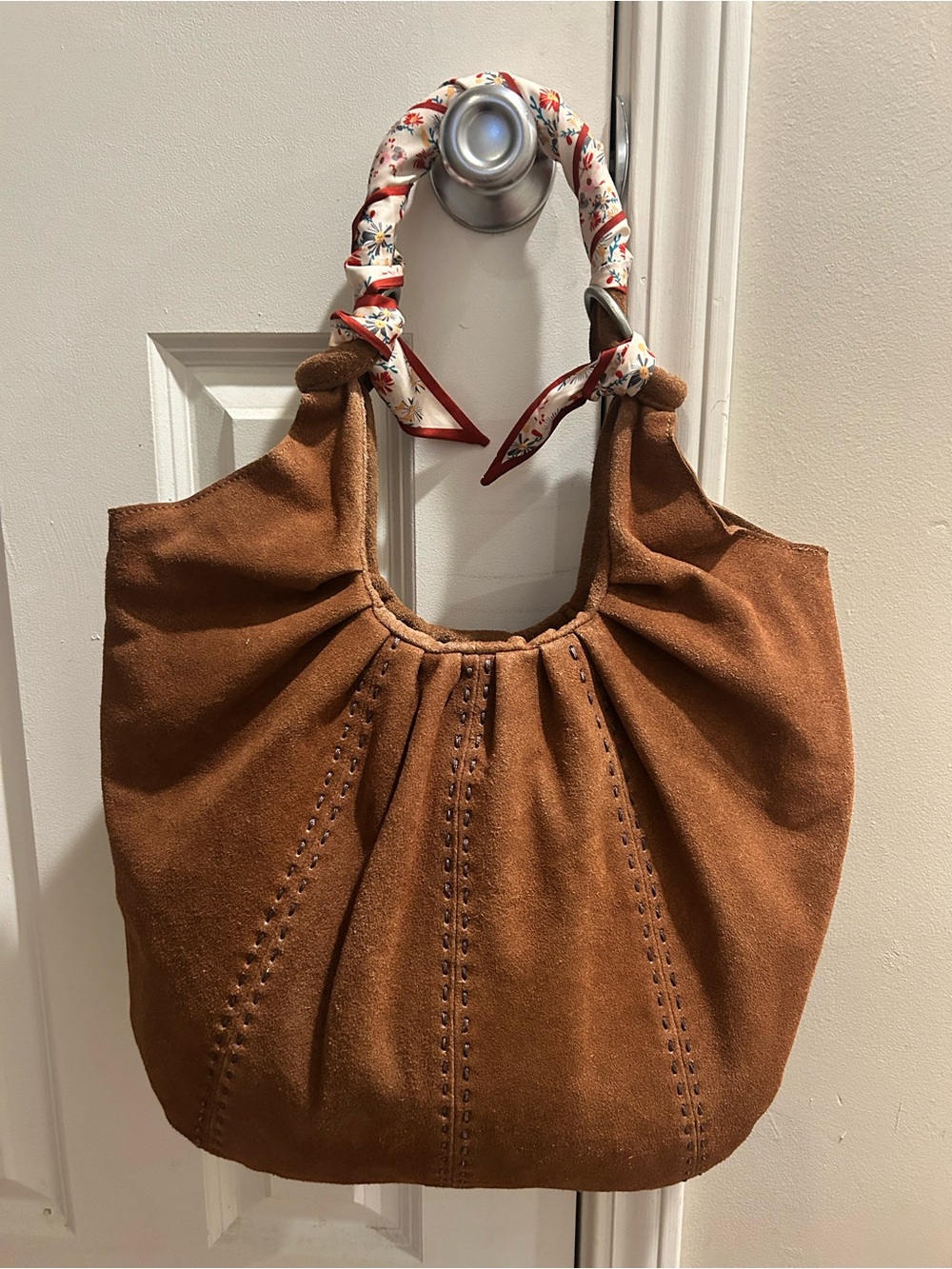 Free People Skadi Suede Scrunch
Tote Hobo Shoulder Bag-Strawberry Charm & Scarf - Picture 3 of 16